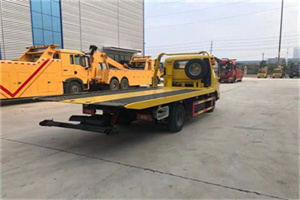 伊通非事故拖车